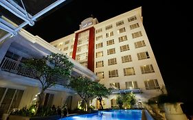 Hotel Grand Zuri Bsd
